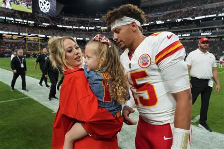 Brittnay Mahomes, Wife Of Patrick Mahomes, Announces Pregnancy